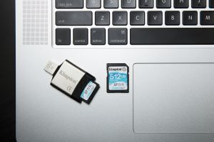 TechLogics - SDXC Card 128GB Kingston U3 V30 Canvas GO