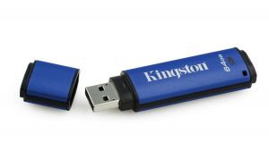 TechLogics - USB 3.0 FD 64GB Kingston DataTraveler Vault Privacy