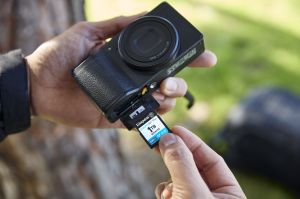 TechLogics - SDXC Card 1TB Kingston U3 V30 Canvas Go! Plus