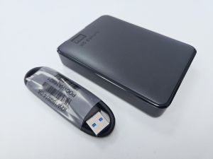 TechLogics - 2TB WD Elements Portable 2,5/Zwart/USB 3.0